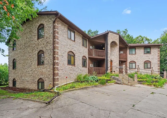 24th image of 3339 S Cabaret Trl, Saginaw, MI 48603 | MLS# 61050218492