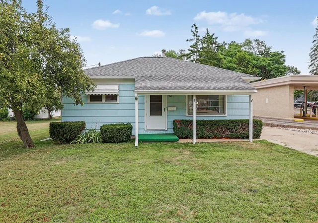 1st image of 216 N 21st St N, Springfield City Calhoun, MI 49037 | MLS# 66026042677