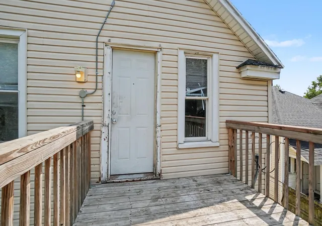 Photo 3 of Multi family home for sale at 945 Sheridan Ave Sw, Grand Rapids, MI 49503 | MLS# 71026042672 | Listing updated on 2026-10-01