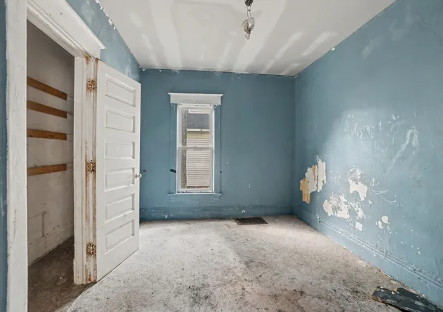 Photo 3 of Multi family home for sale at 106 Stewart St SW, Grand Rapids, MI 49507 | MLS# 71026042678 | Listing updated on 2026-09-04