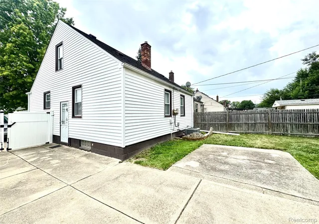 Photo 3 of Single family home for sale at 1930 Leblanc Ave, Lincoln Park, MI 48146 | MLS# 20261064594 | Listing updated on 2026-09-12