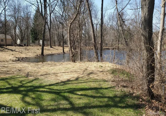 Photo 3 of Land for sale at 4330 Hatchery Rd, Waterford, MI 48329 | MLS# 20261064614 | Listing updated on 2026-08-16