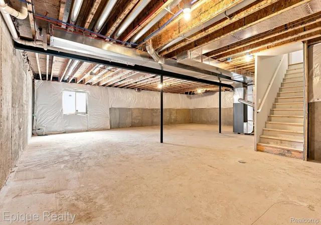 Listing Photo 2 - Condo for sale in building located at 3377 Brookdale Ln, Lake Orion, MI 48360 - Unit #13