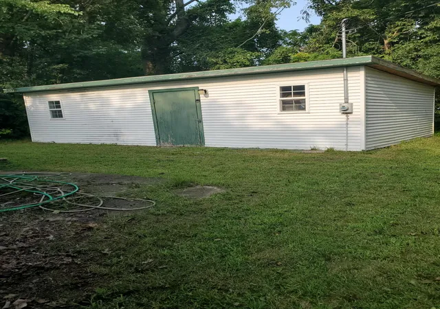 Photo 3 of Single family home for sale at 431 N Crystal Ave, Benton Harbor, MI 49022 | MLS# 69026042688 | Listing updated on 2026-08-19