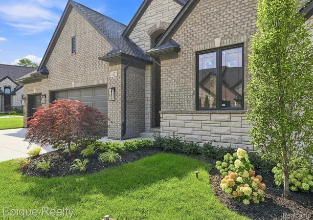 2nd image of 3333 Cornerstone Dr, Lake Orion, MI 48360