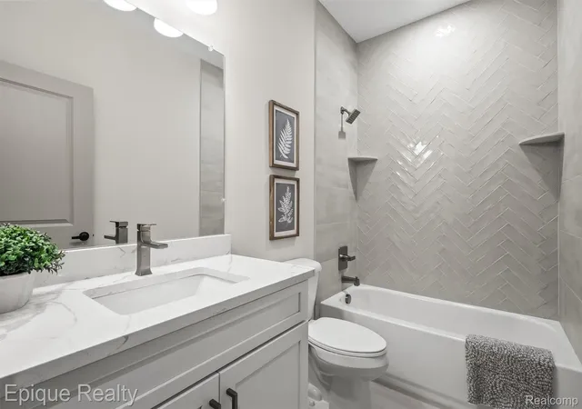 41st image of 3301 Cornerstone Dr #73, Lake Orion, MI 48360 | MLS# 20261064620