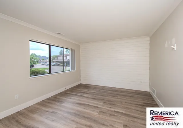 Photo 4 of Condo for sale at 23532 Lahser Rd, Southfield, MI 48033 | MLS# 81026042691 | Listing updated on 2026-09-10