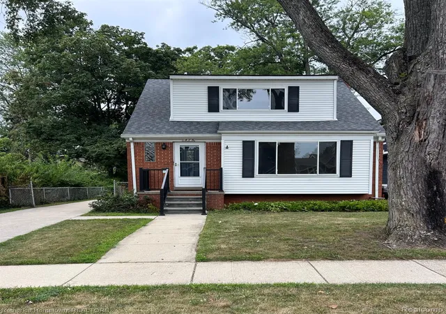 Photo 2 of Multi family home for sale at 475 N Harvey St, Plymouth, MI 48170 | MLS# 20261064633 | Listing updated on 2026-08-17