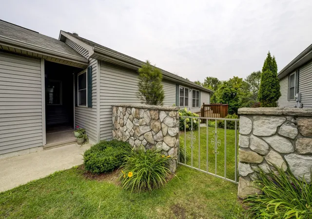Photo 2 of Condo for sale at 3771 Outback Dr, Traverse City, MI 49684 | MLS# 78080072341 | Listing updated on 2026-08-18