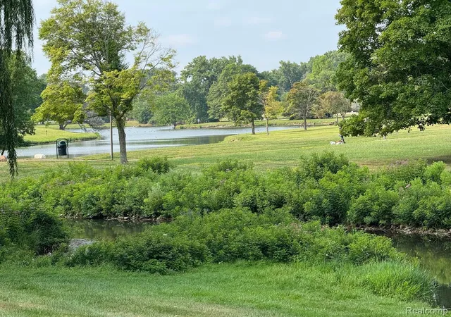 5th image of 5392 Breeze Hill Pl, Troy, MI 48098 | MLS# 20261064638