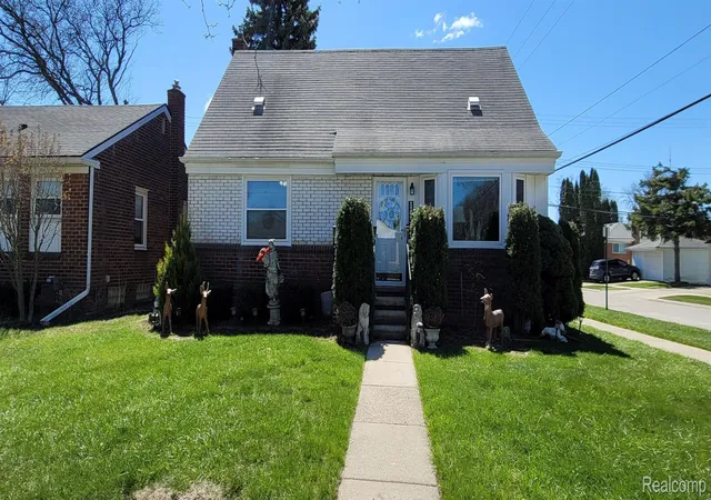 Photo 1 of Single family home for sale at 14301 Manhattan St, Oak Park, MI 48237 | MLS# 20261064639 | Listing updated on 2026-08-31