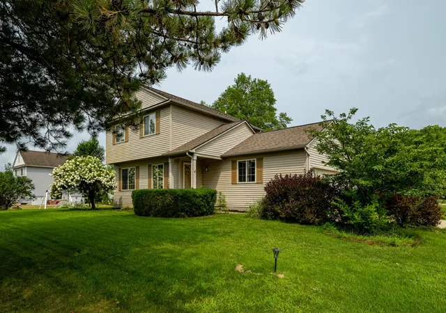 1st image of 8949 Sunflower Dr, Whitmore Lake, MI 48189 | MLS# 81026042715