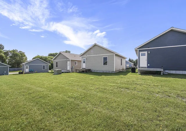 2nd image of 1060 Cupola Pl, Traverse City, MI 49696 | MLS# 78080072344
