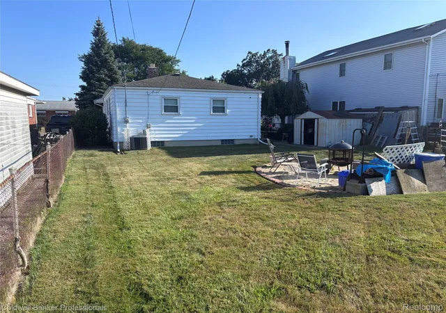 Photo 4 of Single family home for sale at 22829 Arcadia St, Saint Clair Shores, MI 48082 | MLS# 20261064645 | Listing updated on 2026-09-12