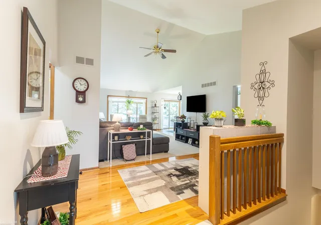 Listing Photo 3 - Condo for sale in building located at 15341 Pebble Pointe Dr, Clinton Township, MI 48038