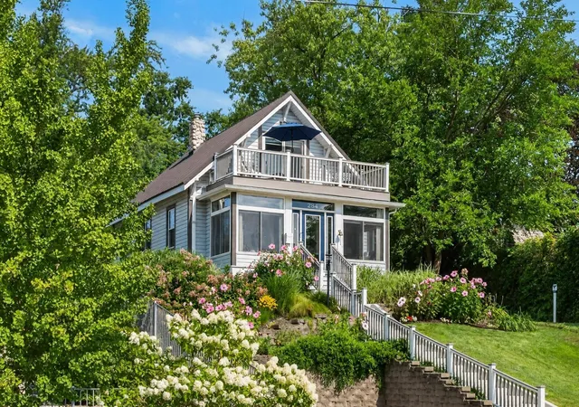 1st image of 284 Marina Dr, Saint Joseph, MI 49085 | MLS# 69026042726