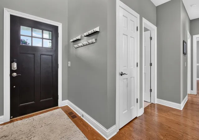 Photo 3 of Single family home for sale at 2545 Bay Pointe Dr, Saint Joseph, MI 49085 | MLS# 69026042723 | Listing updated on 2026-08-24