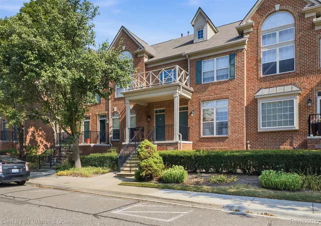 Listing Photo 3 - Condo for sale in building located at 39444 Springwater Dr, Northville, MI 48168