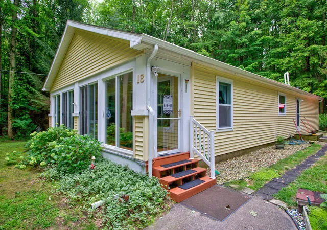 1st image of 18 72nd St, South Haven, MI 49090 | MLS# 69026042735