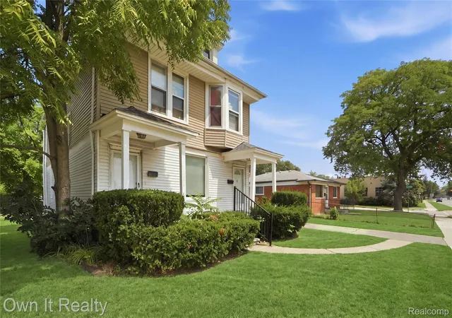Photo 3 of Single family home for sale at 14761 Stephens Dr, Eastpointe, MI 48021 | MLS# 20261064674 | Listing updated on 2026-08-14