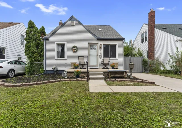 Photo 1 of Sale Pending at 14896 Euclid Ave, Allen Park, MI 48101 | MLS# 57050218540 | Listing updated on 2026-09-22