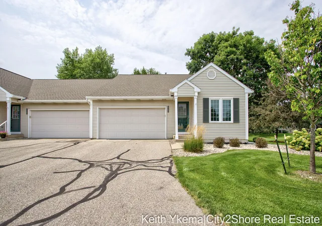Photo 1 of Condo for sale at 6185 Gleneagle Highlands Dr, Hudsonville, MI 49426 | MLS# 65026042745 | Listing updated on 2026-09-09