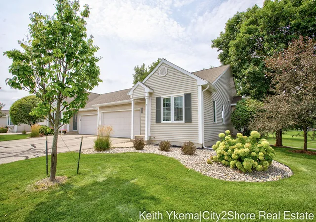 Photo 2 of Condo for sale at 6185 Gleneagle Highlands Dr, Hudsonville, MI 49426 | MLS# 65026042745 | Listing updated on 2026-09-09