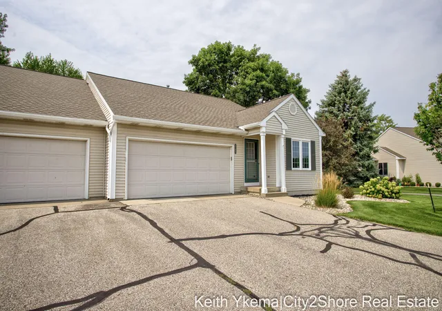 Photo 3 of Condo for sale at 6185 Gleneagle Highlands Dr, Hudsonville, MI 49426 | MLS# 65026042745 | Listing updated on 2026-09-09