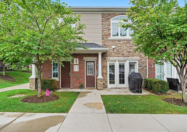 Photo 2 of Condo for sale at 5527 Arbor Chase Dr, Ann Arbor, MI 48103 | MLS# 81026042749 | Listing updated on 2026-08-14