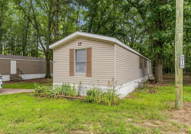 Photo 3 of Single family home for sale at 67663 County Rd 388 #17, South Haven, MI 49090 | MLS# 69026042740 | Listing updated on 2026-08-14