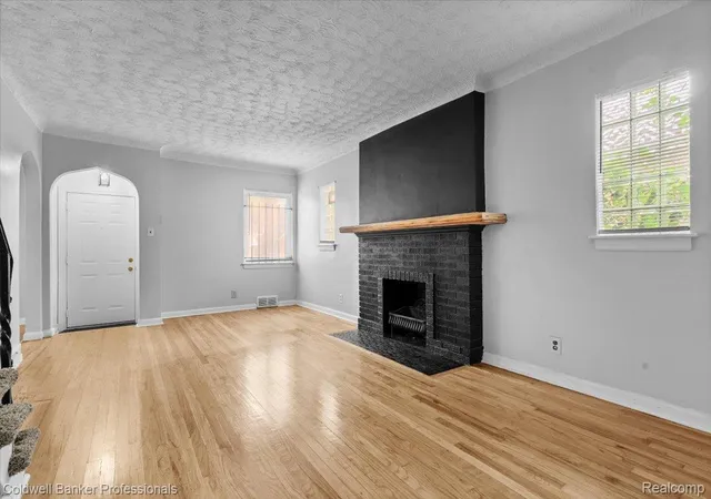 Photo 4 of Single family home for sale at 16829 Sorrento St, Detroit City Wayne, MI 48235 | MLS# 20261064680 | Listing updated on 2026-10-05