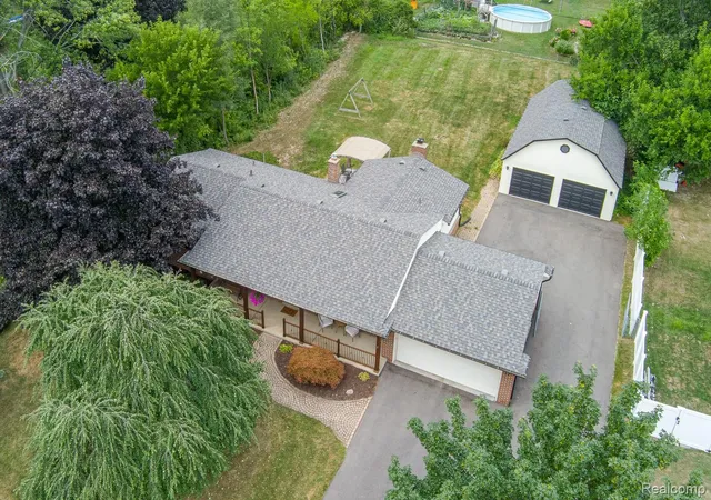 Photo 2 of Single family home for sale at 428 Carter Dr, Troy, MI 48098 | MLS# 20261064682 | Listing updated on 2026-09-15