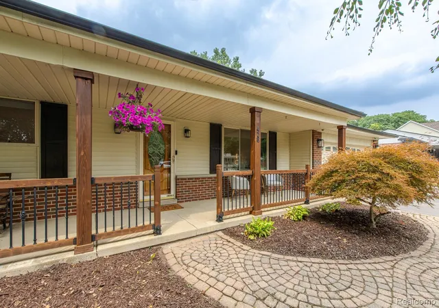 Photo 2 of Single family home for sale at 428 Carter Dr, Troy, MI 48098 | MLS# 20261064682 | Listing updated on 2026-09-15