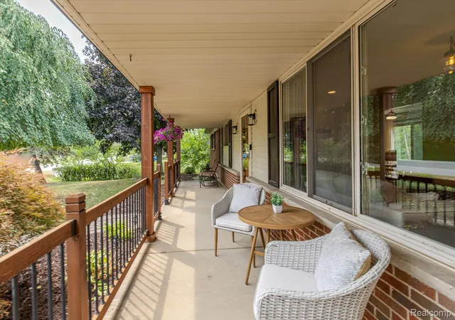 Photo 3 of Single family home for sale at 428 Carter Dr, Troy, MI 48098 | MLS# 20261064682 | Listing updated on 2026-09-15