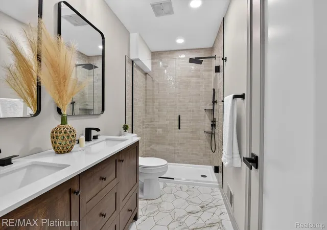 Photo 3 of Condo for sale at 32 Haverhill Ct, Ann Arbor, MI 48105 | MLS# 20261064685 | Listing updated on 2026-09-11
