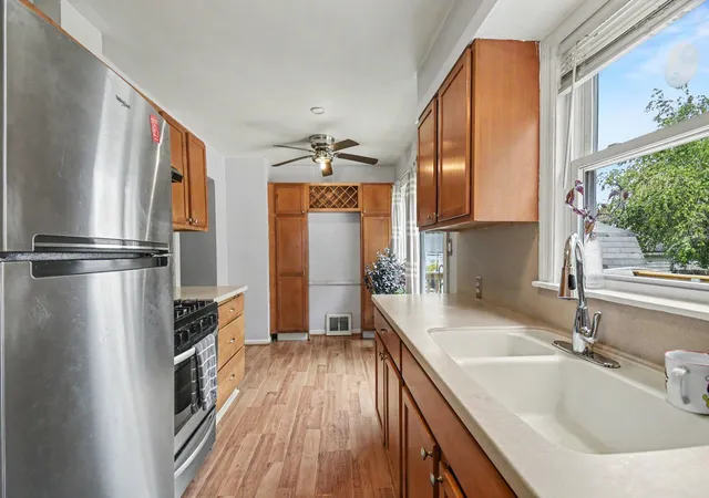 5th image of 3658 Badger Ave Sw, Wyoming, MI 49509 | MLS# 65026042756