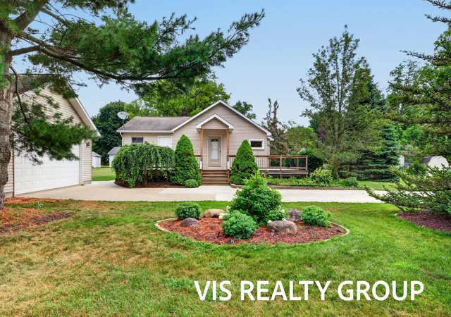 1st image of 125 E Jefferson St, Newaygo, MI 49337 | MLS# 71026042770