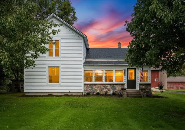 2nd image of 6411 11 Mile Rd Ne, Rockford, MI 49341 | MLS# 65026042766