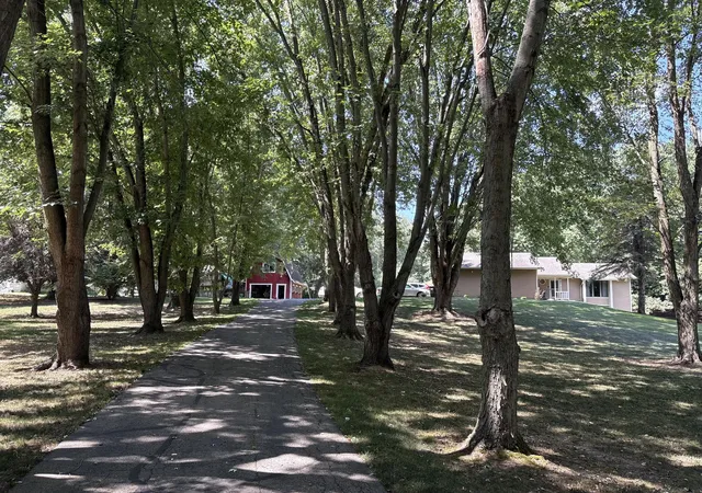 Photo 1 of Sale Pending at 4729 Kenowa Ave Sw, Grandville, MI 49418 | MLS# 65026042765 | Listing updated on 2026-09-18