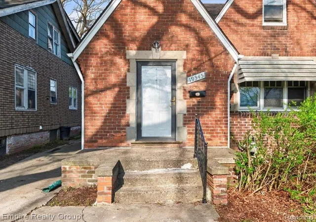 Photo 4 of Single family home for sale at 19345 Omira St, Highland Park, MI 48203 | MLS# 20261064714 | Listing updated on 2026-08-14