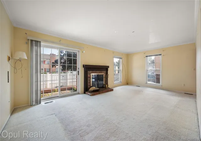 Listing Photo 3 - Condo for sale in building located at 20831 W Gln Hvn Cir, Northville, MI 48167