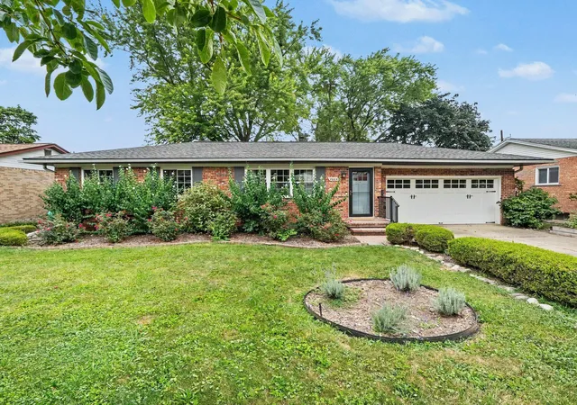 Photo 1 of Single family home for sale at 2004 Suffolk Ave, Ann Arbor, MI 48103 | MLS# 81026042779 | Listing updated on 2026-08-24