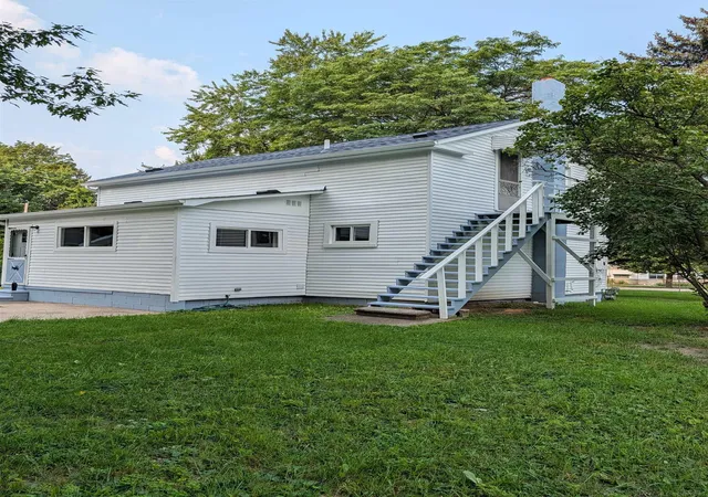 Photo 4 of Single family home for sale at 50730 Fairchild Rd, Chesterfield, MI 48051 | MLS# 58050218556 | Listing updated on 2026-08-31