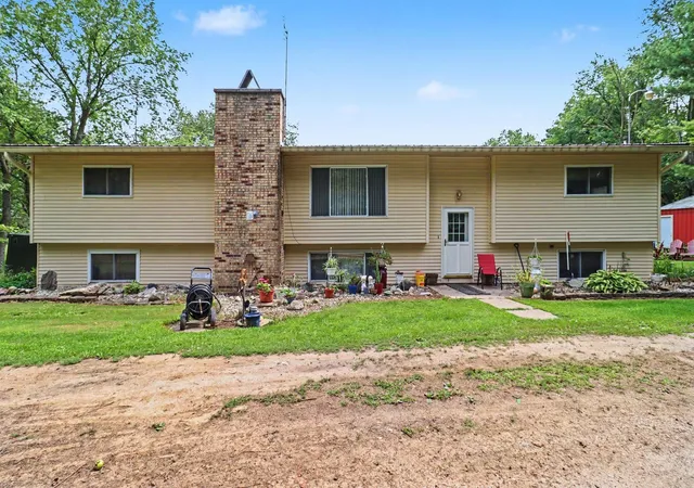 1st image of 1278 N Waldron Rd, Crystal, MI 48818 | MLS# 79080072364
