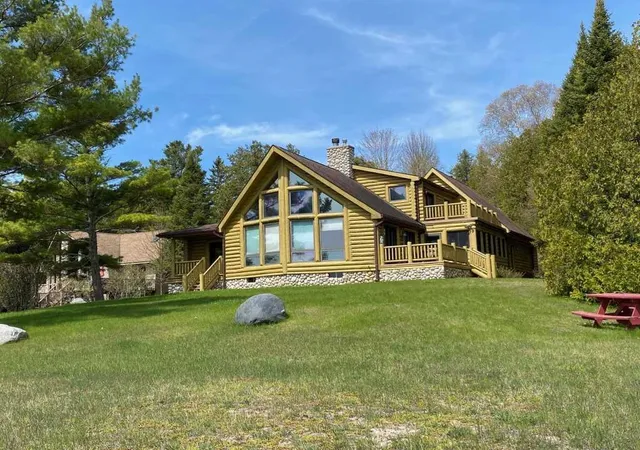 Photo 2 of Single family home for sale at 307 S Lake Huron Shore Rd, Harrisville, MI 48740 | MLS# 77080072365 | Listing updated on 2026-08-17