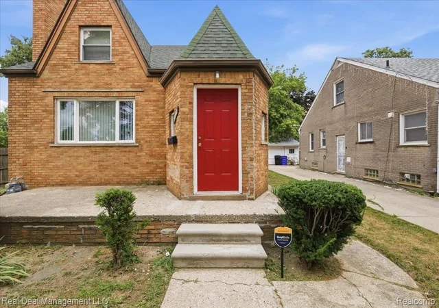 Photo 3 of Single family home for sale at 15162 Faust Ave, Detroit, MI 48223 | MLS# 20261064741 | Listing updated on 2026-10-01