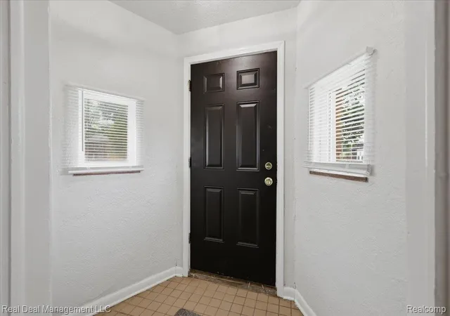 Photo 4 of Single family home for sale at 15162 Faust Ave, Detroit, MI 48223 | MLS# 20261064741 | Listing updated on 2026-10-01