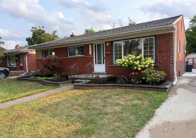Photo 2 of Single family home for sale at 29215 Badelt St, Westland, MI 48185 | MLS# 81026042799 | Listing updated on 2026-09-05