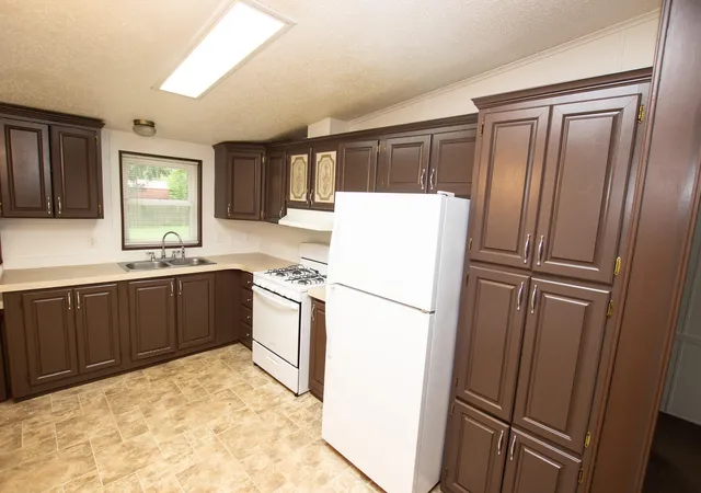 Photo 3 of Single family home for sale at 318 S East St, Cassopolis, MI 49031 | MLS# 69026042805 | Listing updated on 2026-09-16