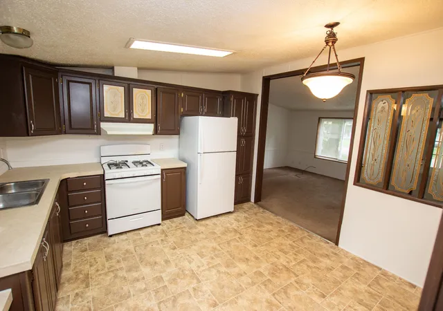 Photo 3 of Single family home for sale at 318 S East St, Cassopolis, MI 49031 | MLS# 69026042805 | Listing updated on 2026-09-16